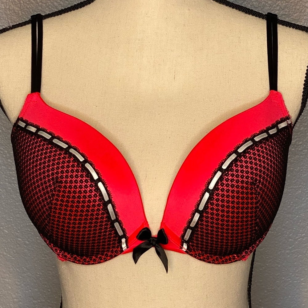Victoria’s Secret padded bra